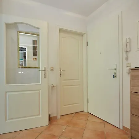 Ferienwohnung 4 Strandstrasse 8 Mit Balkon * Sellin (Rugen)