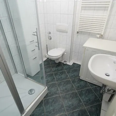 Ferienwohnung 4 Strandstrasse 8 Mit Balkon Sellin (Rugen)