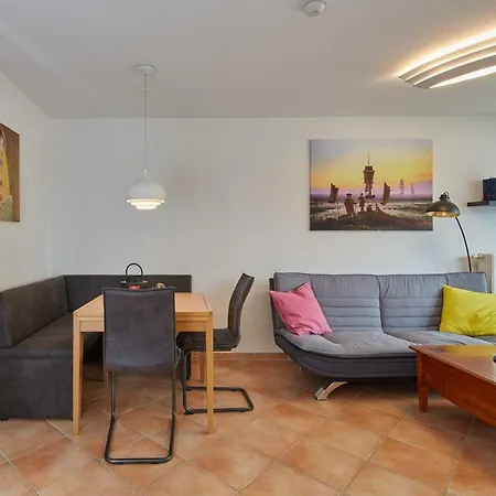 Ferienwohnung 4 Strandstrasse 8 Mit Balkon *